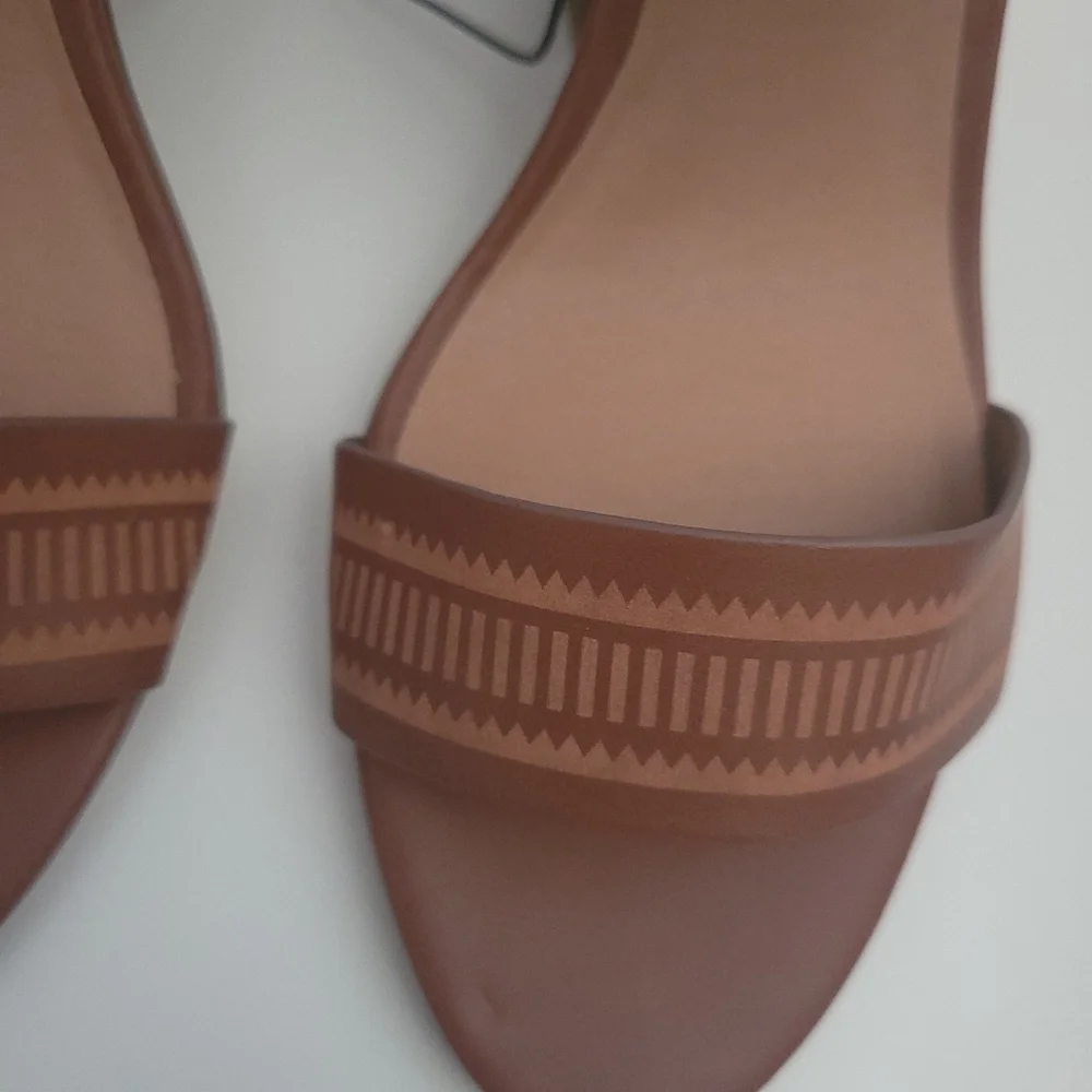 Indigo Rd. Wedges - Picture 8 of 10